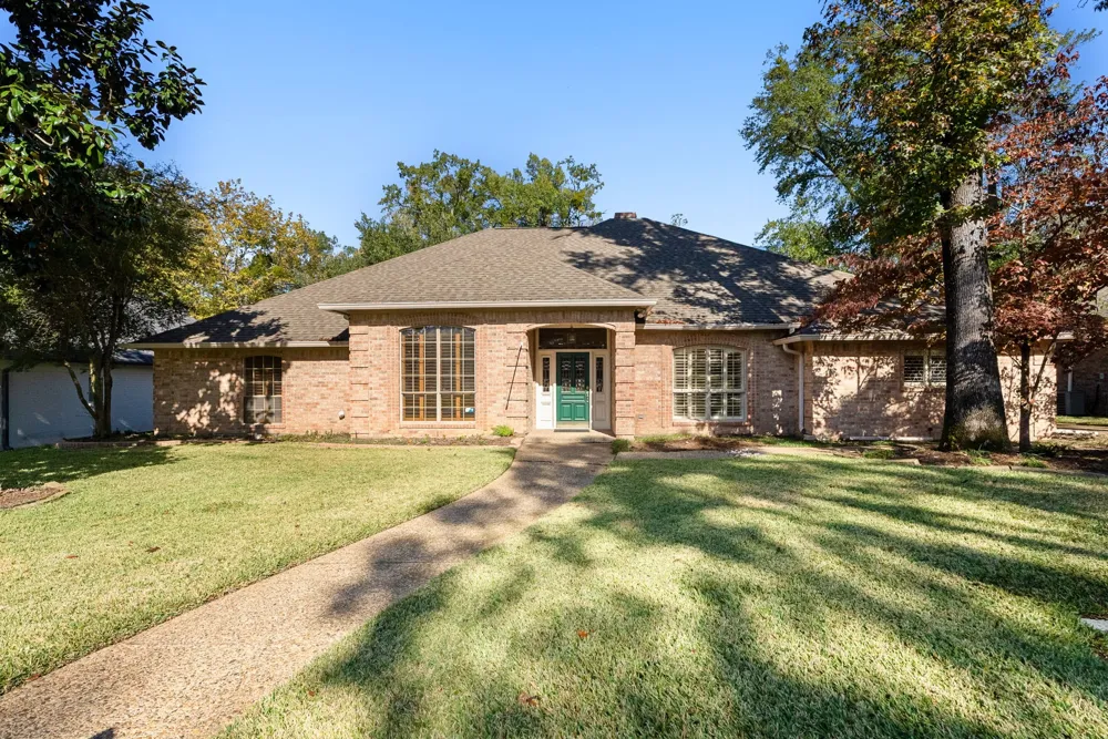1807 Royal Oak Drive Tyler, TX 75703