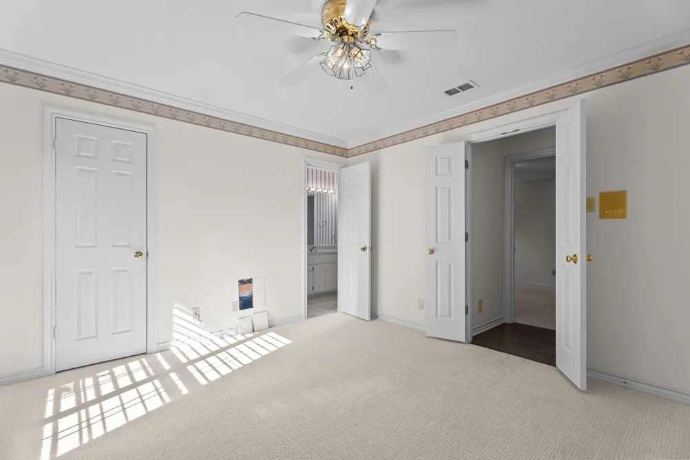 1807 Royal Oak Drive Tyler, TX 75703