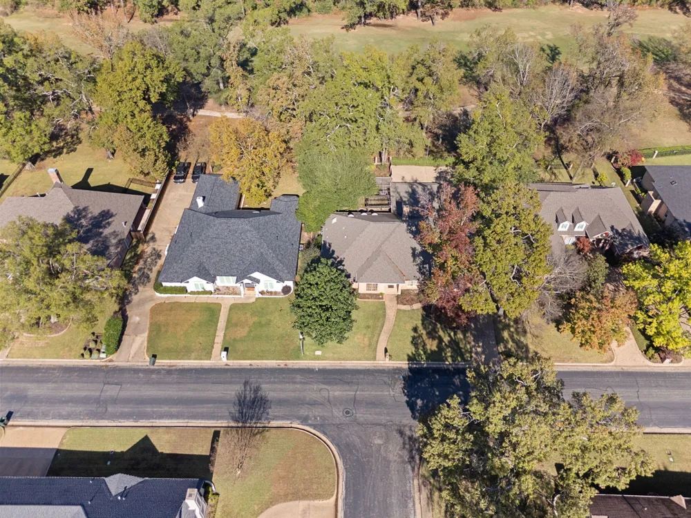 1807 Royal Oak Drive Tyler, TX 75703