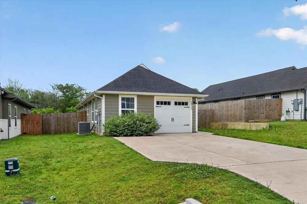 1032 Ray Drive Denison, TX 75020
