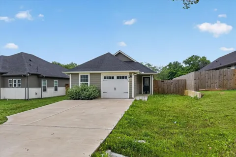 1032 Ray Drive