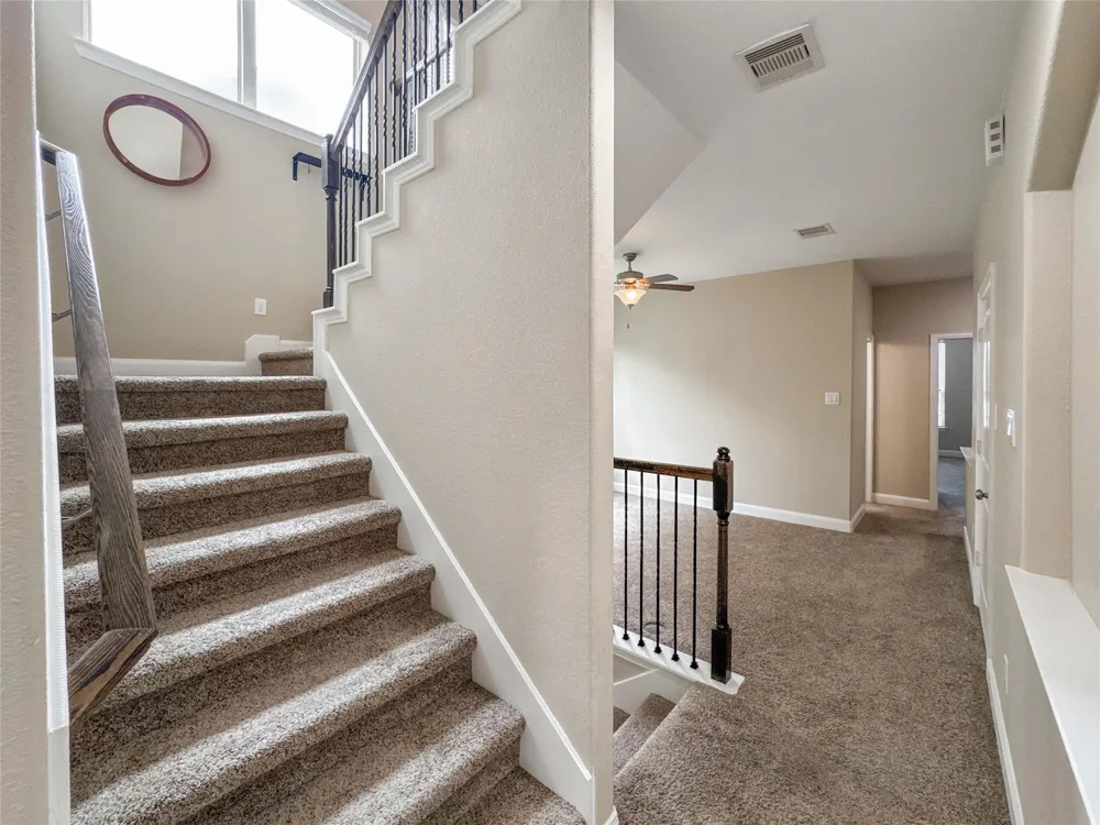 717 Via Lago Webster, TX 77598
