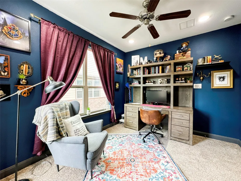 717 Via Lago Webster, TX 77598