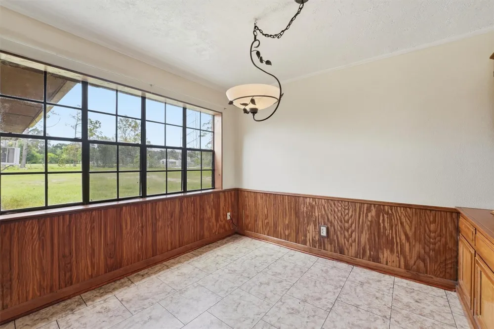 21992 Highway 321 Cleveland, TX 77327