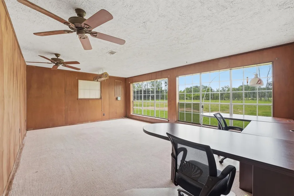 21992 Highway 321 Cleveland, TX 77327