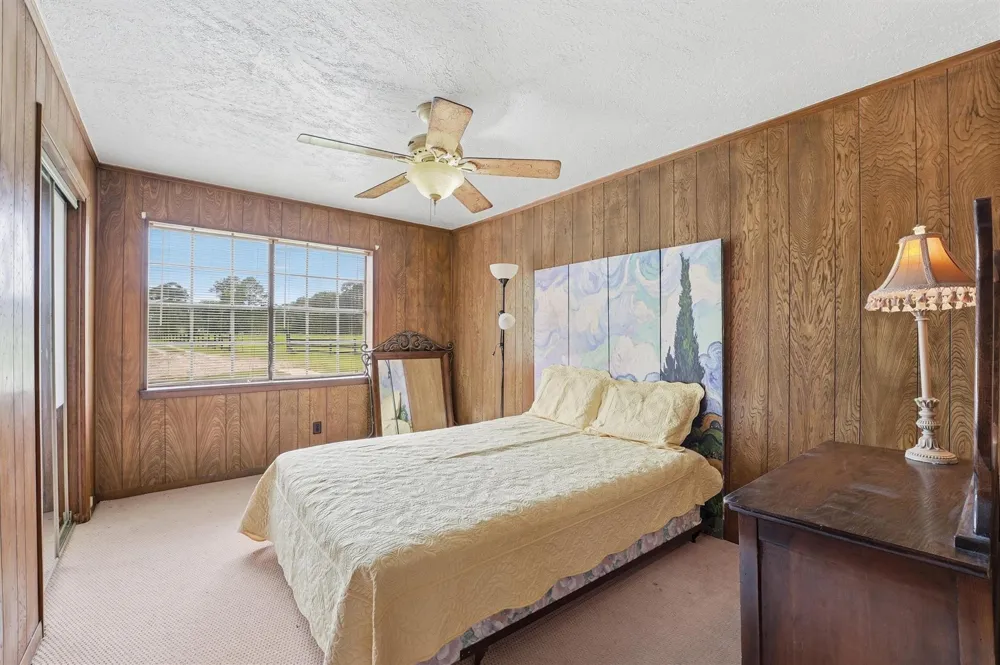 21992 Highway 321 Cleveland, TX 77327