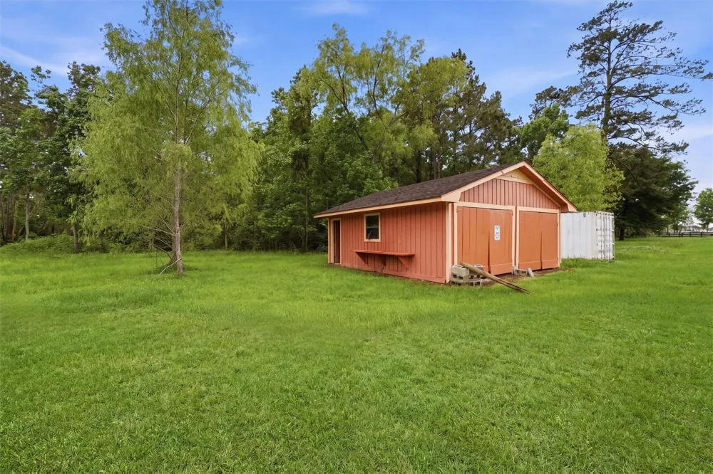 21992 Highway 321 Cleveland, TX 77327