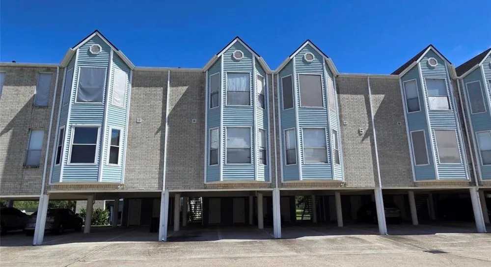 18617 Egret Bay Boulevard #504 Webster, TX 77058