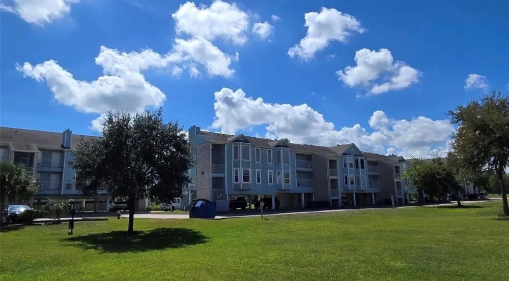 18617 Egret Bay Boulevard #504 Webster, TX 77058