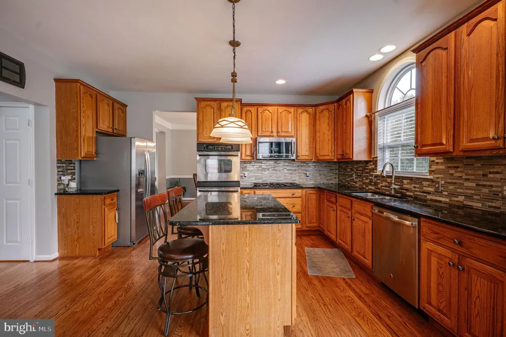 2295 LEIGH DRIVE Easton, PA 18040