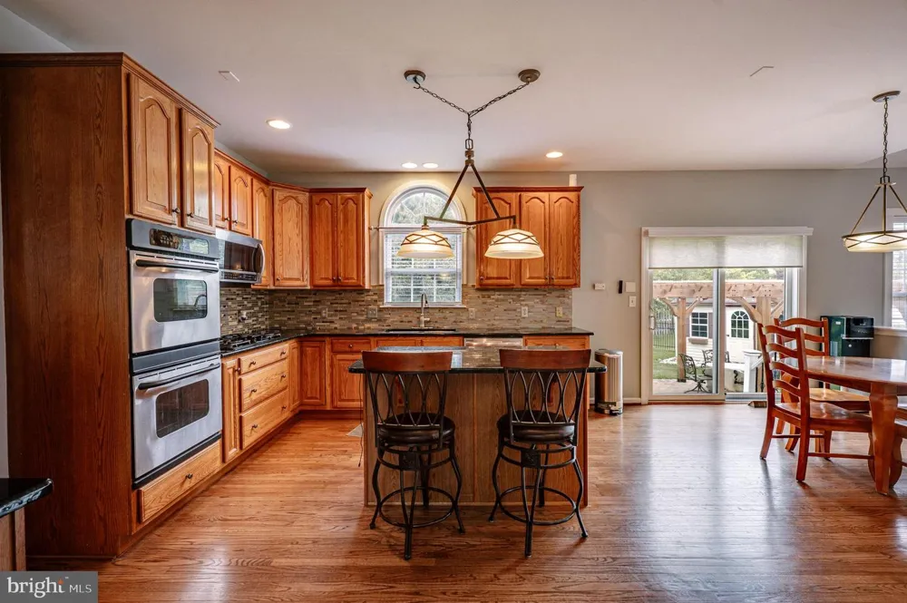 2295 LEIGH DRIVE Easton, PA 18040