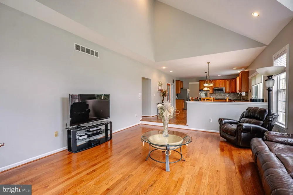 2295 LEIGH DRIVE Easton, PA 18040