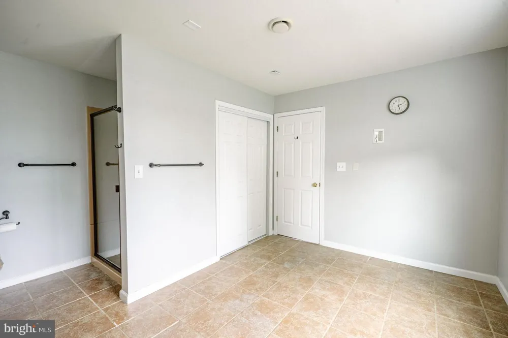 2295 LEIGH DRIVE Easton, PA 18040