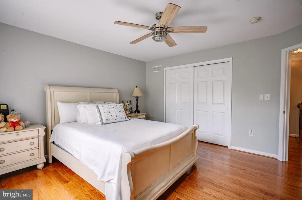 2295 LEIGH DRIVE Easton, PA 18040