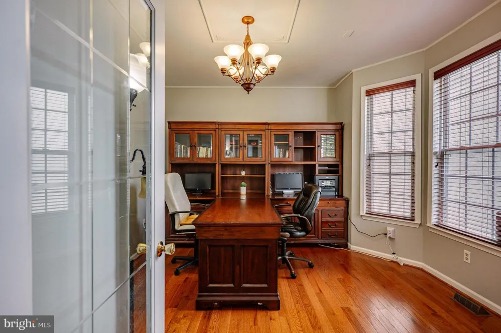 2295 LEIGH DRIVE Easton, PA 18040