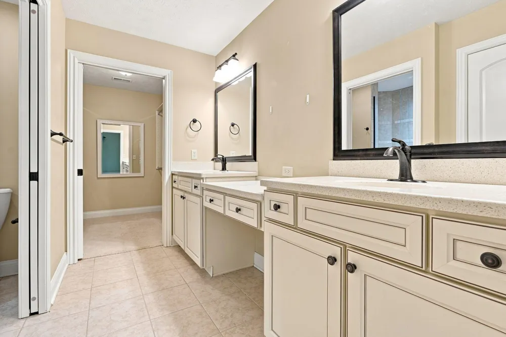 1073 Bridge Crest SE Ada, MI 49301