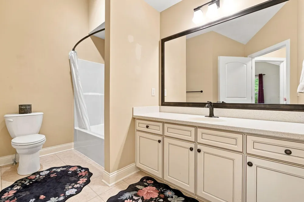 1073 Bridge Crest SE Ada, MI 49301
