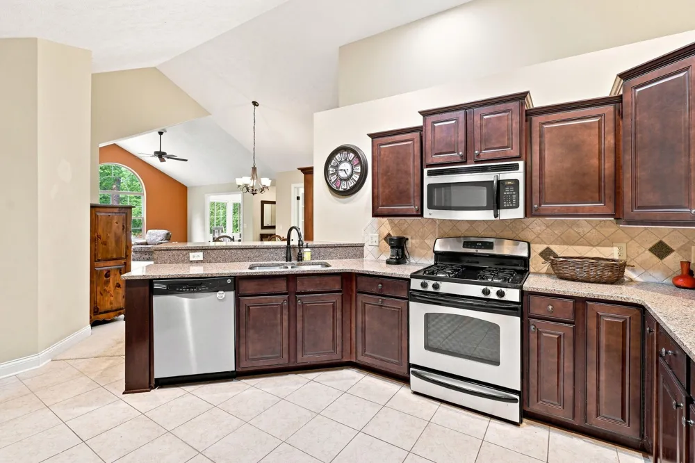 1073 Bridge Crest SE Ada, MI 49301