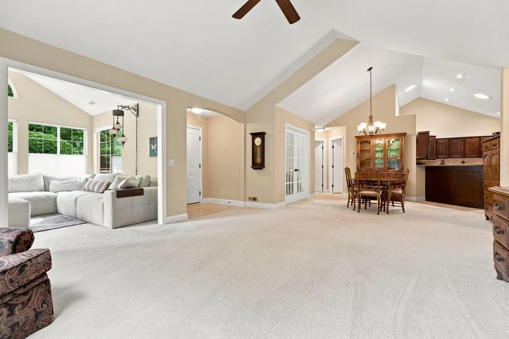 1073 Bridge Crest SE Ada, MI 49301