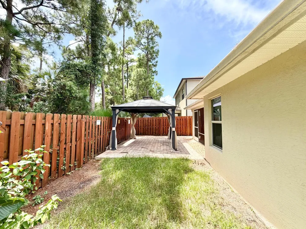 9553 SEA SPRAY DRIVE Fort Pierce, FL 34945