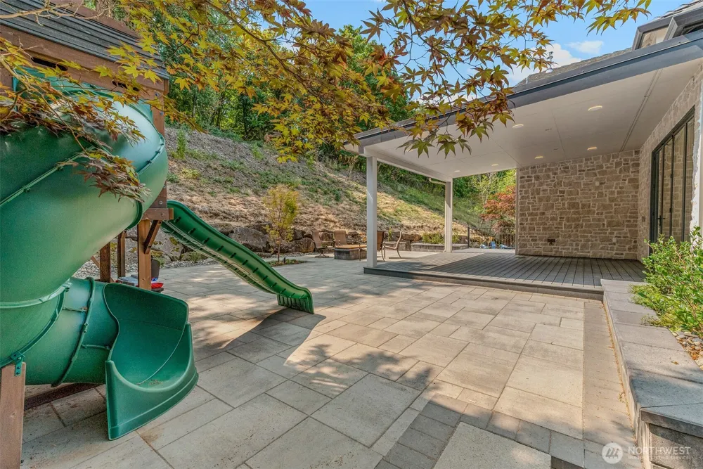 2222 NW Iris Court Camas, WA 98607