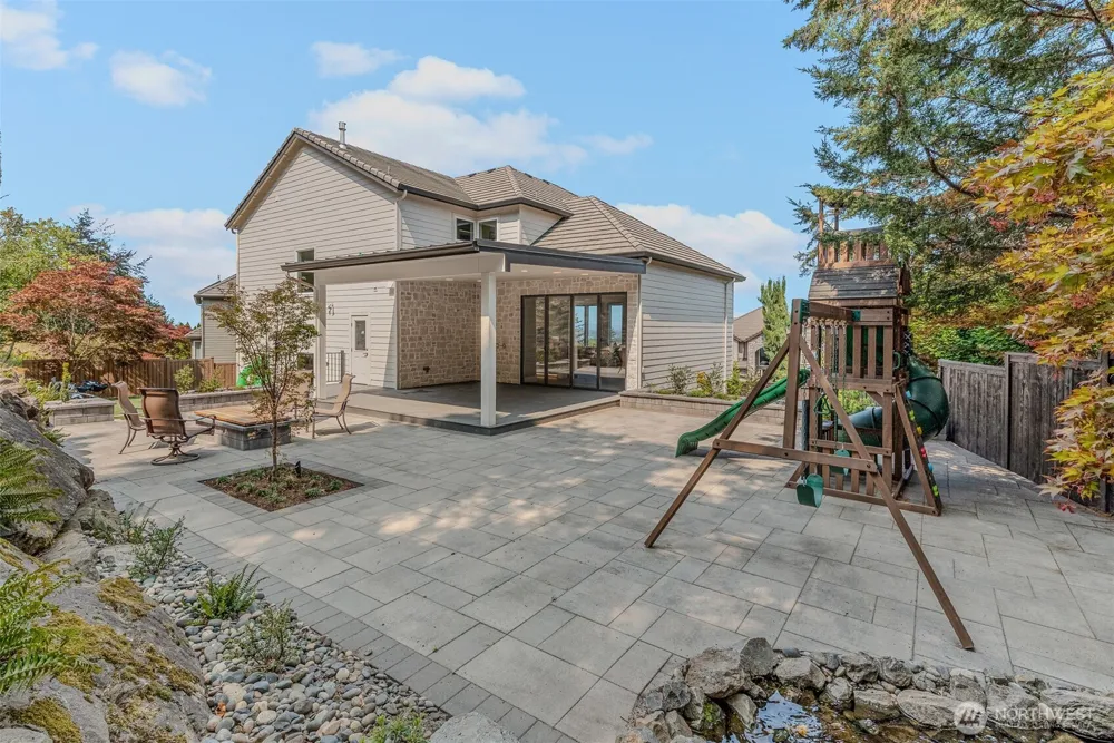 2222 NW Iris Court Camas, WA 98607