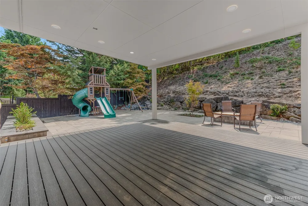 2222 NW Iris Court Camas, WA 98607