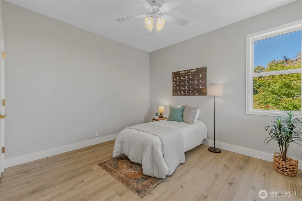 2222 NW Iris Court Camas, WA 98607
