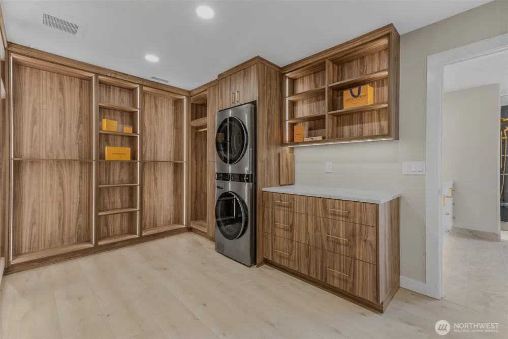 2222 NW Iris Court Camas, WA 98607