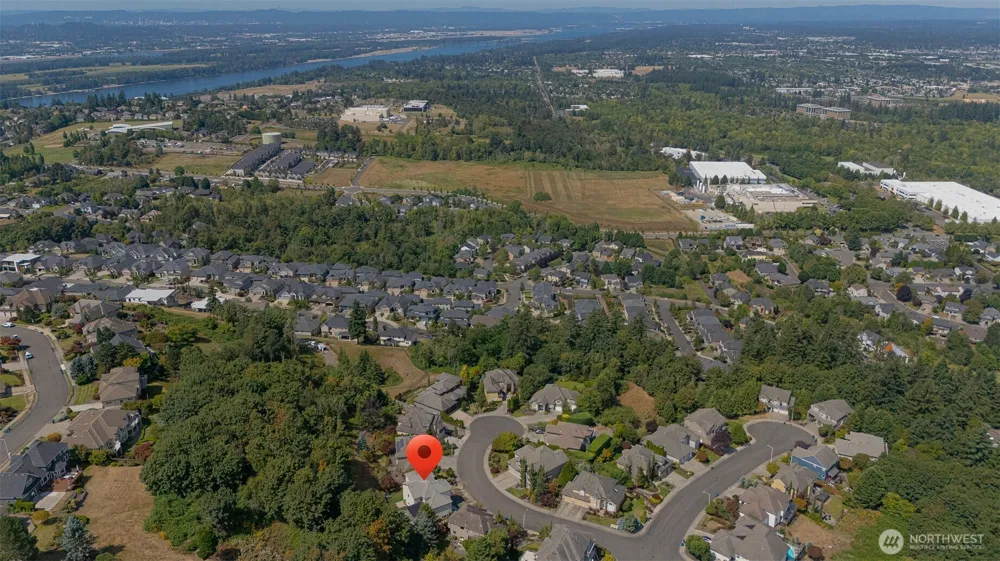 2222 NW Iris Court Camas, WA 98607