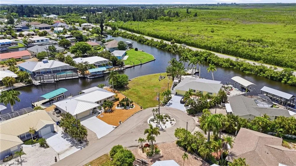 12100 Moon Shell Drive Matlacha Isles, FL 33991