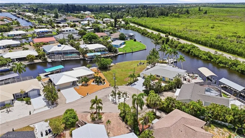 12100 Moon Shell Drive Matlacha Isles, FL 33991