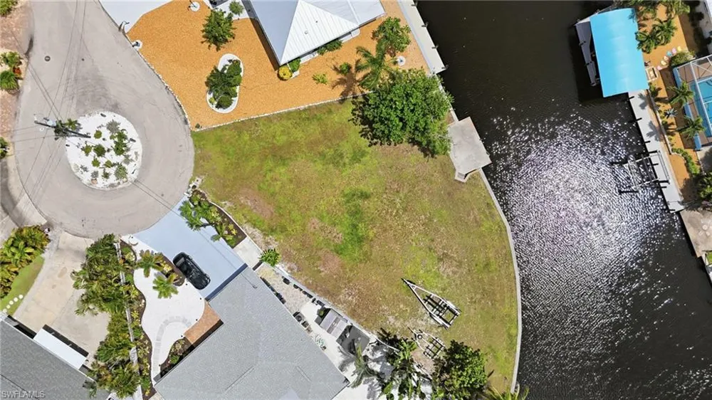 12100 Moon Shell Drive Matlacha Isles, FL 33991