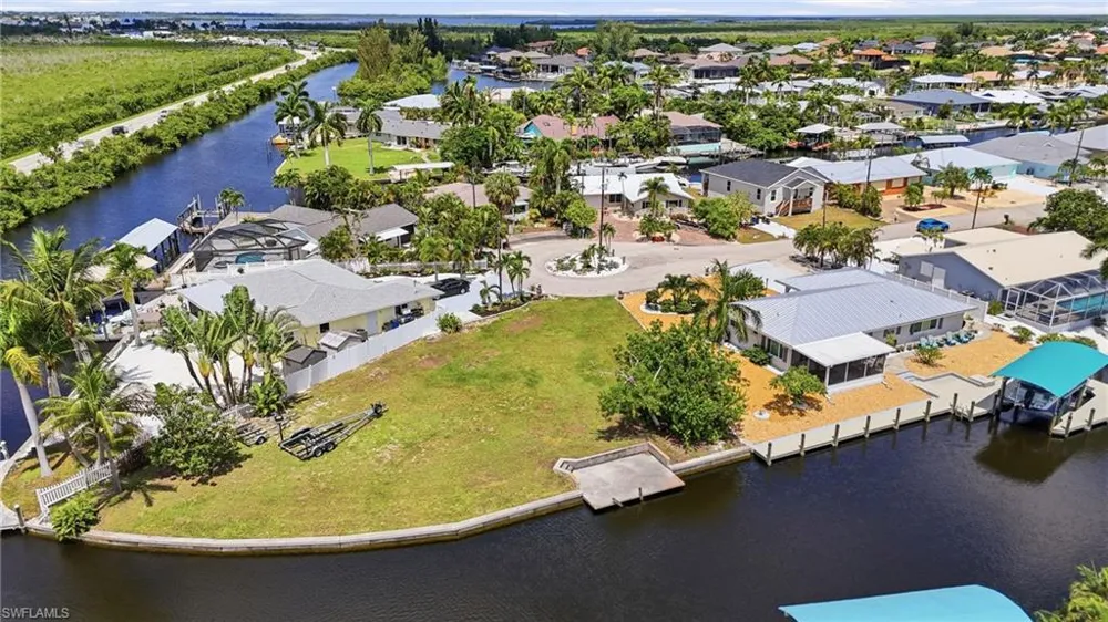 12100 Moon Shell Drive Matlacha Isles, FL 33991