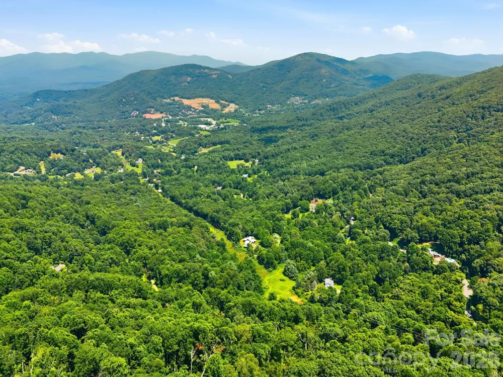 28 Mountain Breeze Trail Asheville, NC 28803