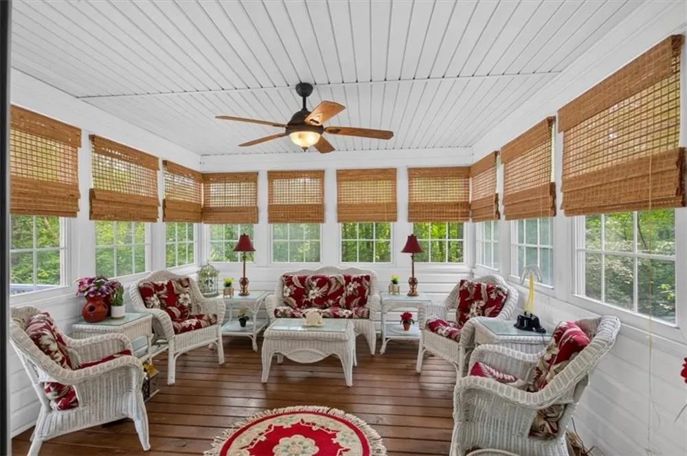 654 Oaklands Drive Talking Rock, GA 30175