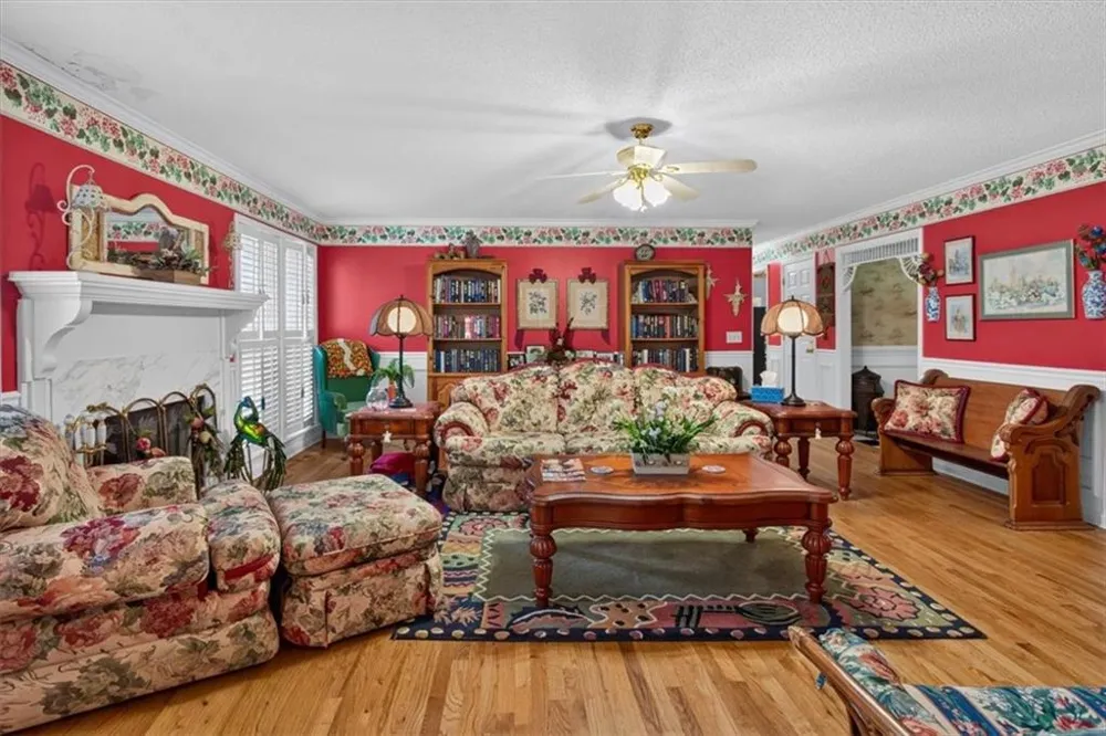 654 Oaklands Drive Talking Rock, GA 30175