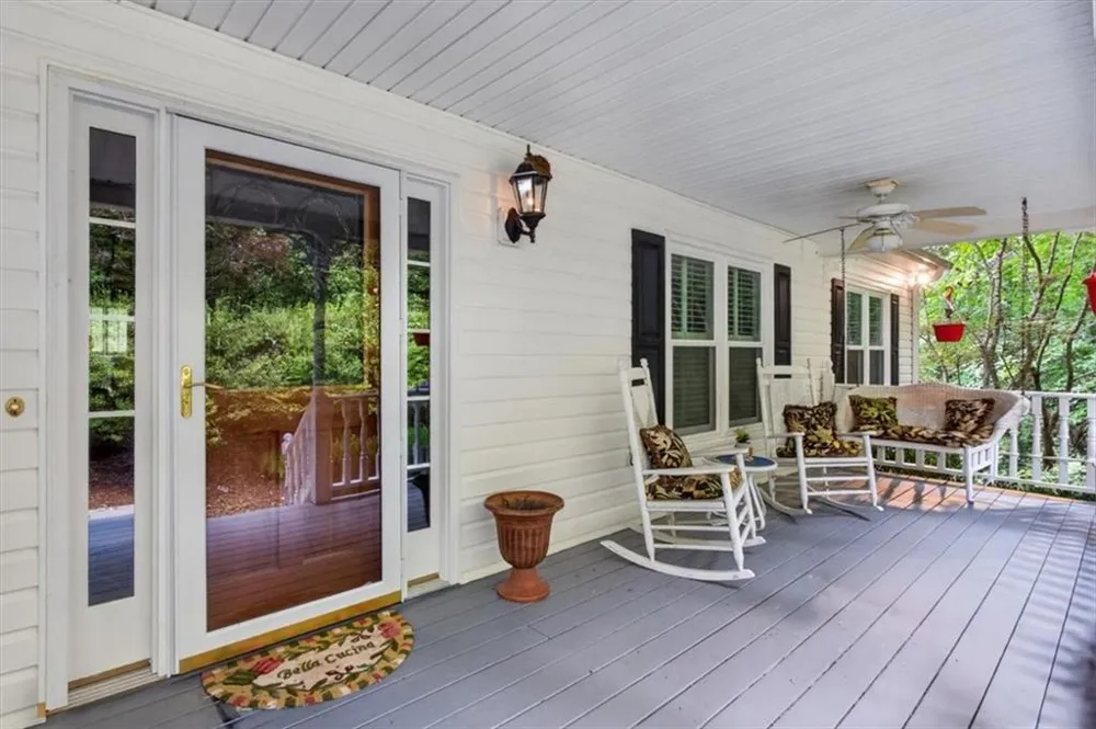 654 Oaklands Drive Talking Rock, GA 30175