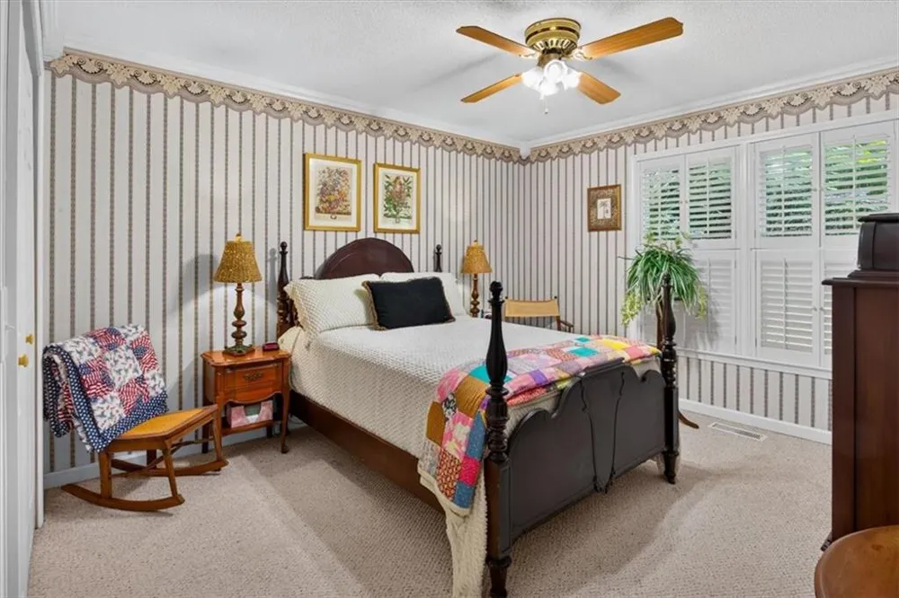 654 Oaklands Drive Talking Rock, GA 30175