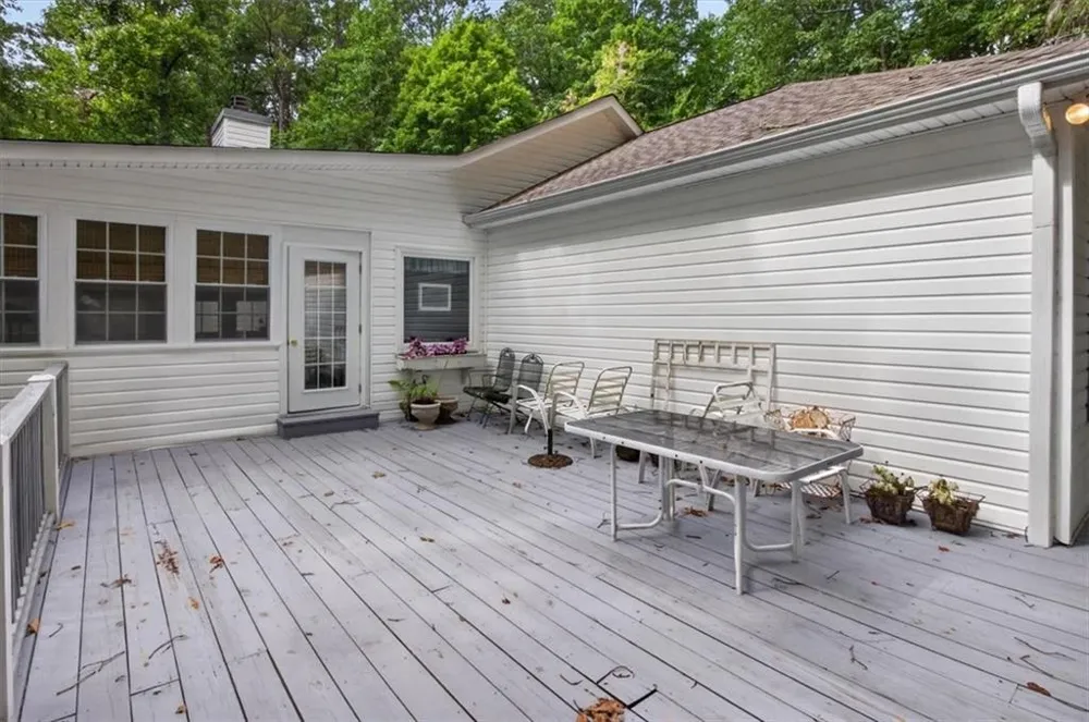 654 Oaklands Drive Talking Rock, GA 30175