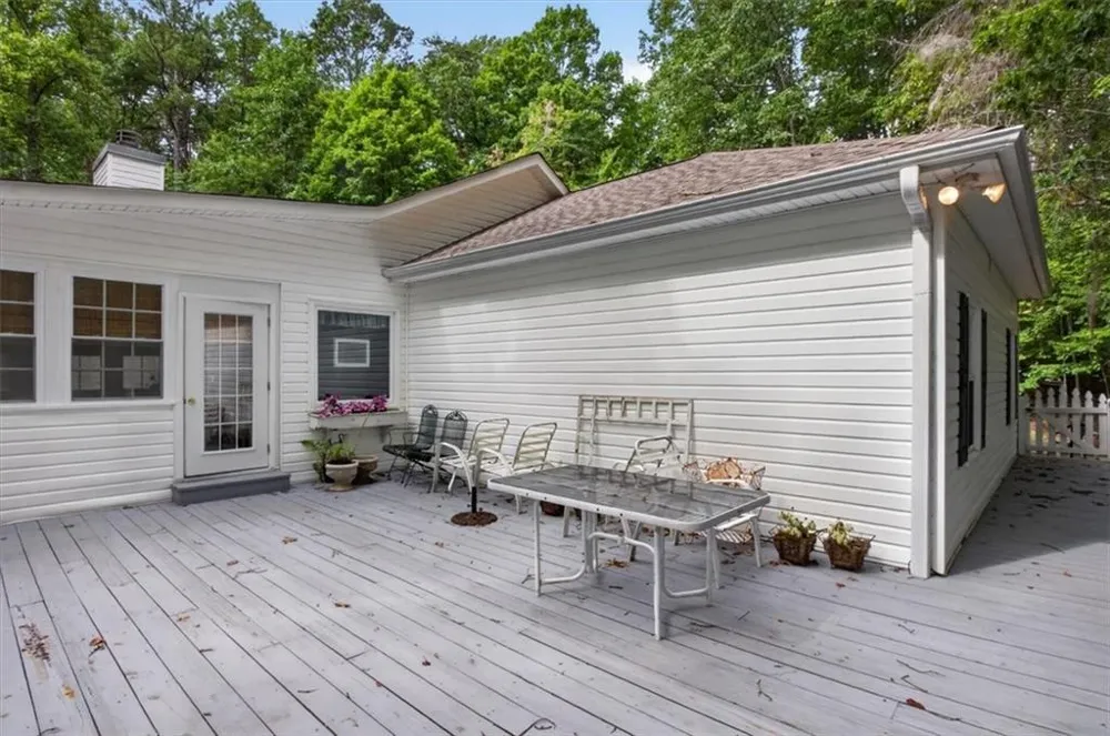 654 Oaklands Drive Talking Rock, GA 30175