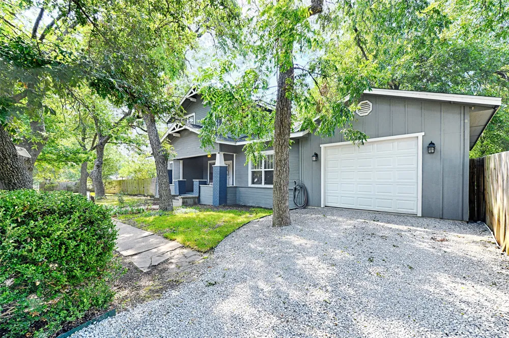 309 W Walnut Street Whitewright, TX 75491