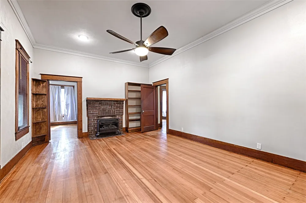 309 W Walnut Street Whitewright, TX 75491