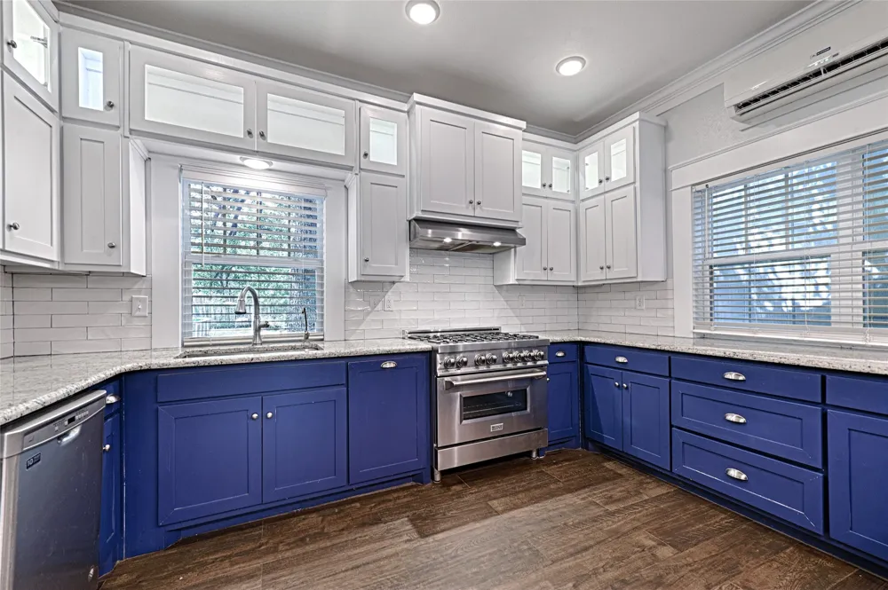 309 W Walnut Street Whitewright, TX 75491