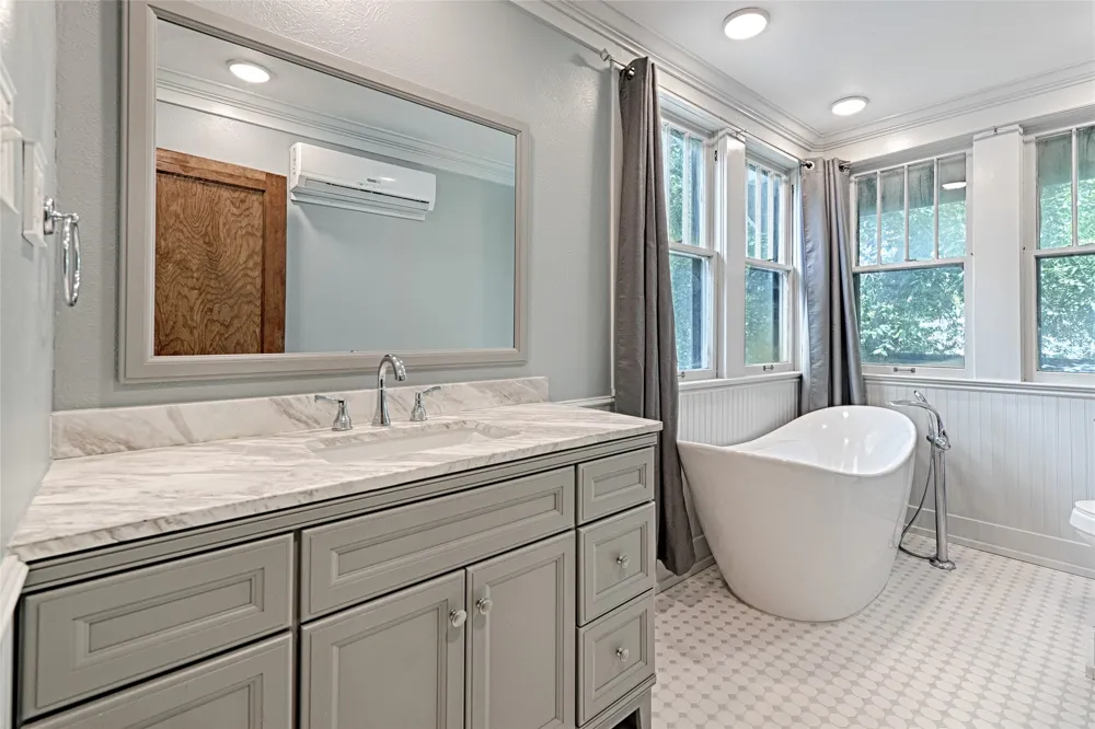 309 W Walnut Street Whitewright, TX 75491