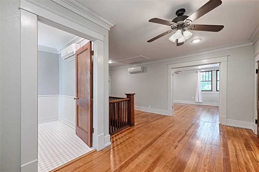 309 W Walnut Street Whitewright, TX 75491