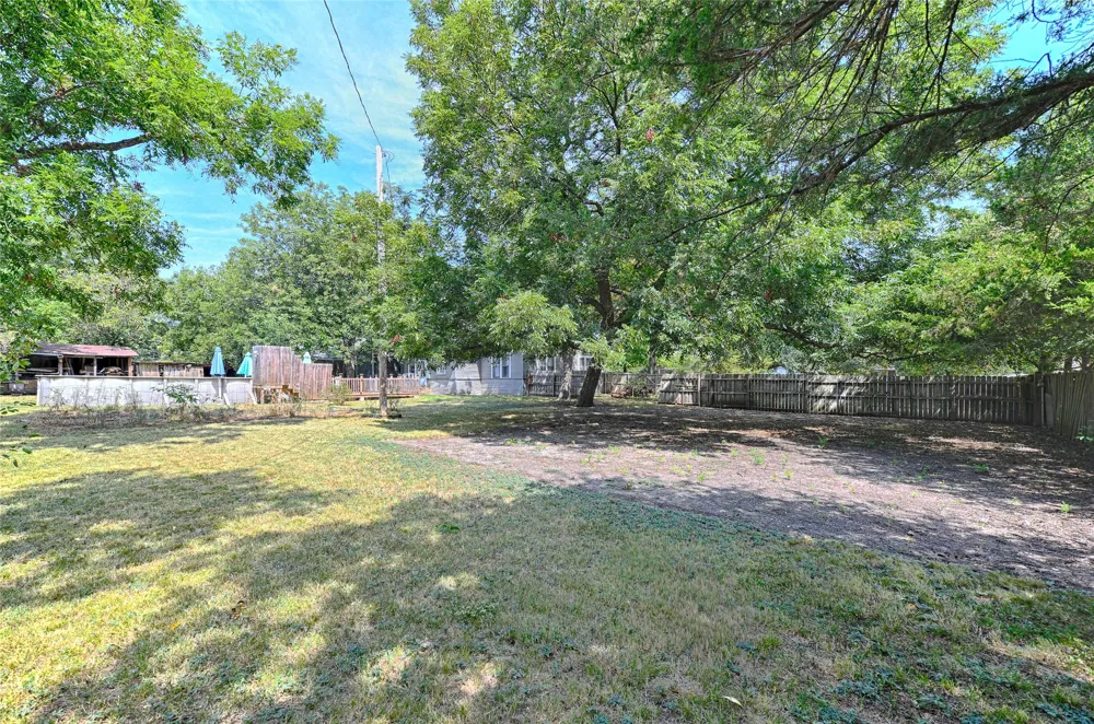 309 W Walnut Street Whitewright, TX 75491