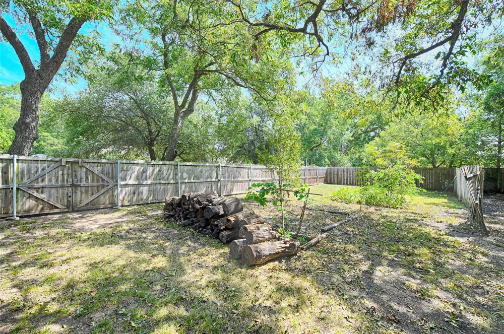 309 W Walnut Street Whitewright, TX 75491