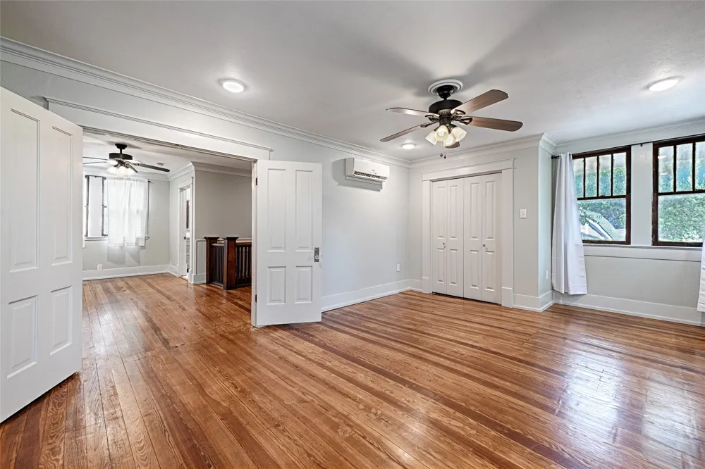 309 W Walnut Street Whitewright, TX 75491
