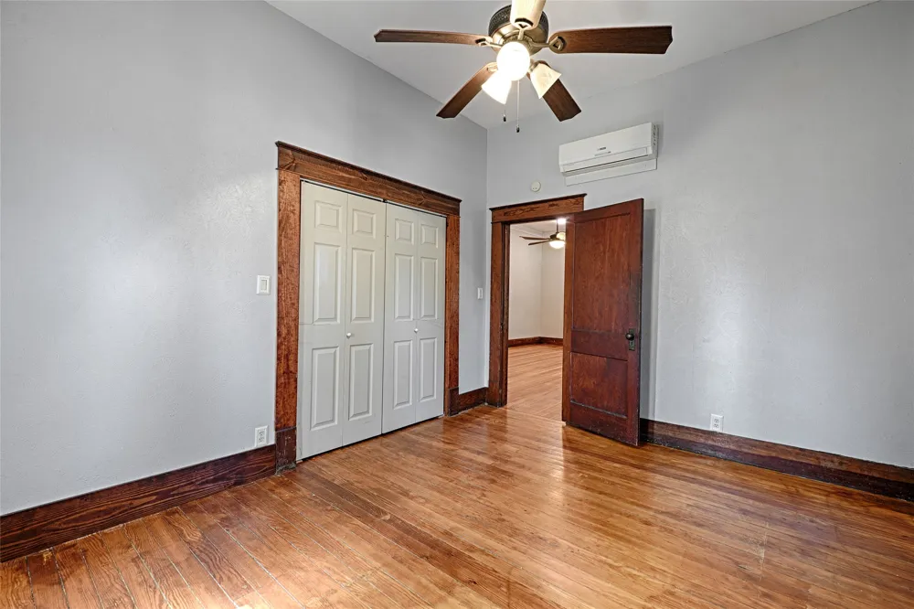 309 W Walnut Street Whitewright, TX 75491